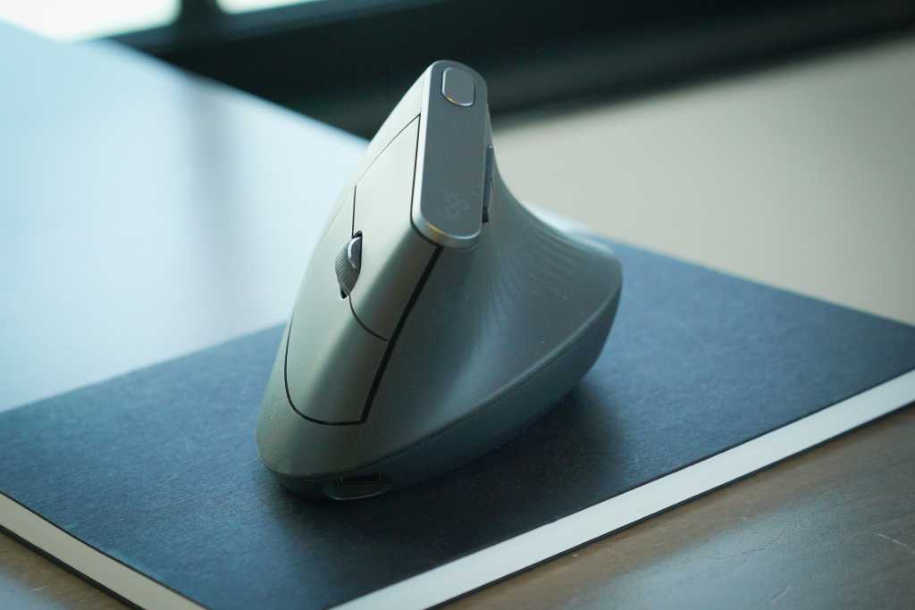 Troquei para um mouse vertical e nunca mais vou olhar para trás. Eis o porquê.