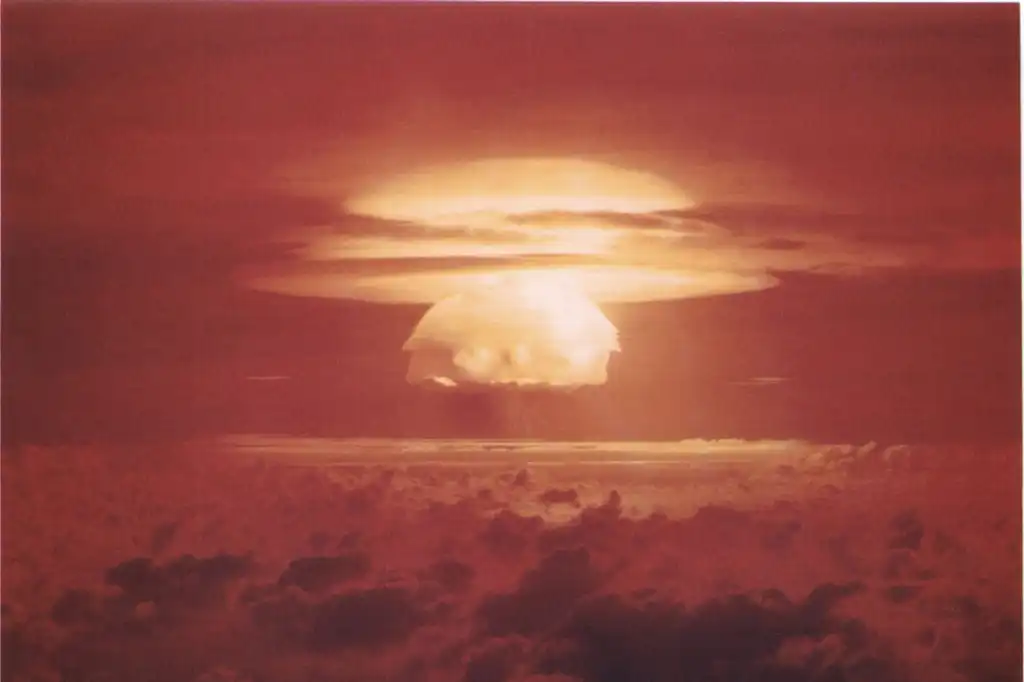 Um LLM que o ajudará a construir um dispositivo nuclear