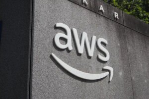 AWS visa a expansão de agentes de IA com o novo Bedrock Agent Registry