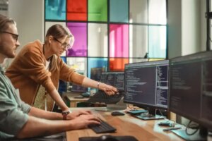 Microsoft lança ferramentas de código aberto para operacionalizar a segurança dos agentes de IA