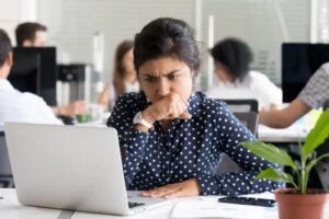Os desenvolvedores do H-1B enfrentam um mercado de trabalho mais restrito à medida que a IA muda as prioridades de contratação