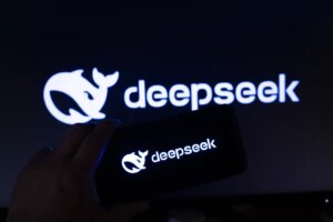 DeepSeek aumenta alguns preços do V4 em mais de 10 vezes à medida que a demanda por IA prejudica a capacidade
