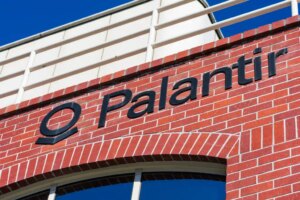 Palantir Foundry vs. Snowflake: a opinião honesta de um engenheiro de dados