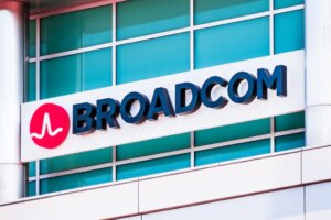 A Broadcom afirma que os agentes empresariais de IA precisam de duas coisas: dados em que possam confiar e limites que não possam ultrapassar