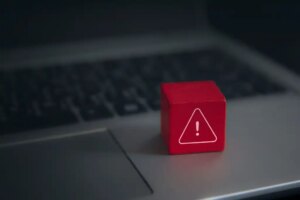 Novo malware npm encontra uma maneira de contornar as defesas de script de instalação